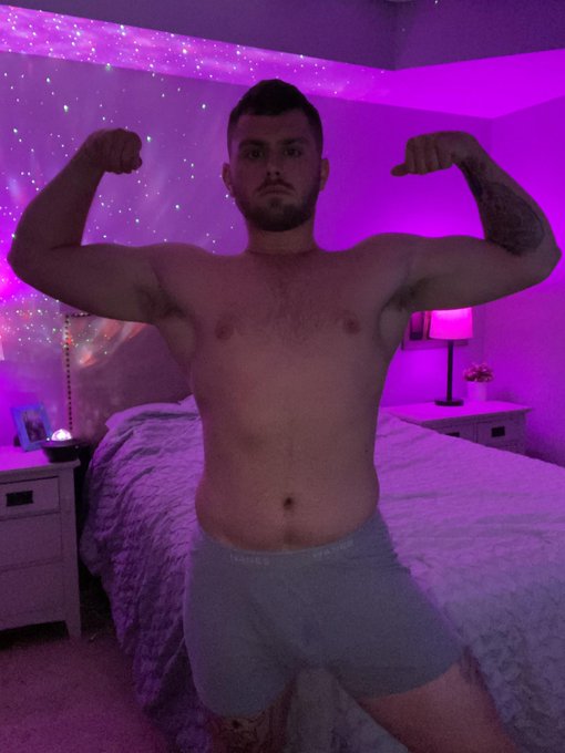 2 pic. Brand new content creator…Veteran and Aspiring bodybuilder…check him out now! New content weekly