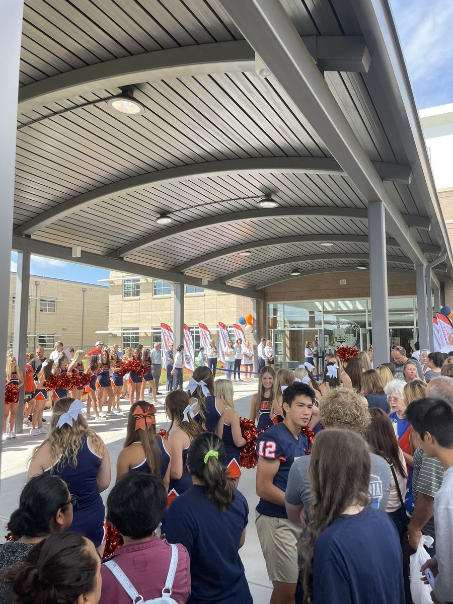 FCSSecondaryDIR's tweet photo. What a great morning for the @EastForsythHS community! Congrats on a job well-done Mr. Cheney and team! @FCSchoolsGA https://t.co/IVkTJSF31e