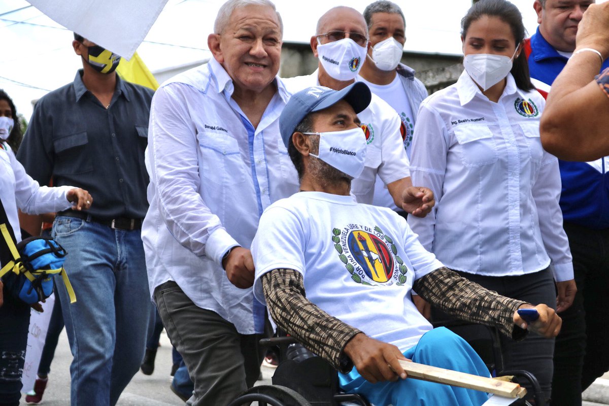 adbernabe's tweet photo. Caminamos las calles del municipio #SanPablo, del estado #Yaracuy, abrazando a nuestro pueblo ADeco junto a los compañeros de la #AlianzaDemocrática y nuestro candidato a la alcaldía Juan “Café” Suárez. Nuestro compromiso es con el pueblo y el voto. #VolveremosAVivirMejor https://t.co/ytpQ3fSG4B