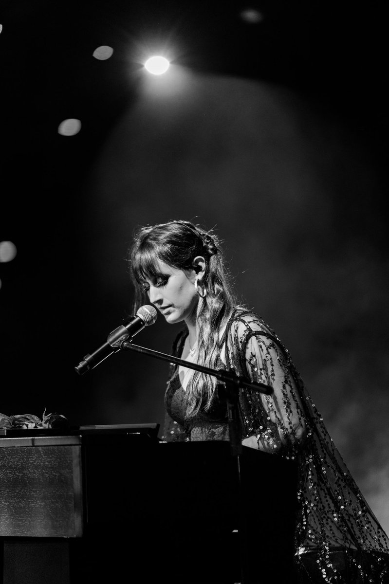 haashoficial's tweet image. Amamos estar cerca de ustedes. ❤️‍🔥💃🏻💃🏼 Gracias por una noche increíble, Torreón! #HaAshEnVivo2021 #soldout