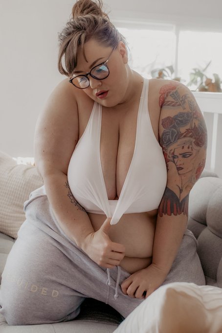 If I ever "brand" I'd be the fat cosy babe https://t.co/fPw9lLScQm<a href="/tag/bbw"class="tags"><span>#bbw</span></a><a href="/tag/onlyfansgirl"class="tags"><span>#onlyfansgirl</span></a><a href="/tag/onlyfanspromo"class="tags"><span>#onlyfanspromo</span></a>