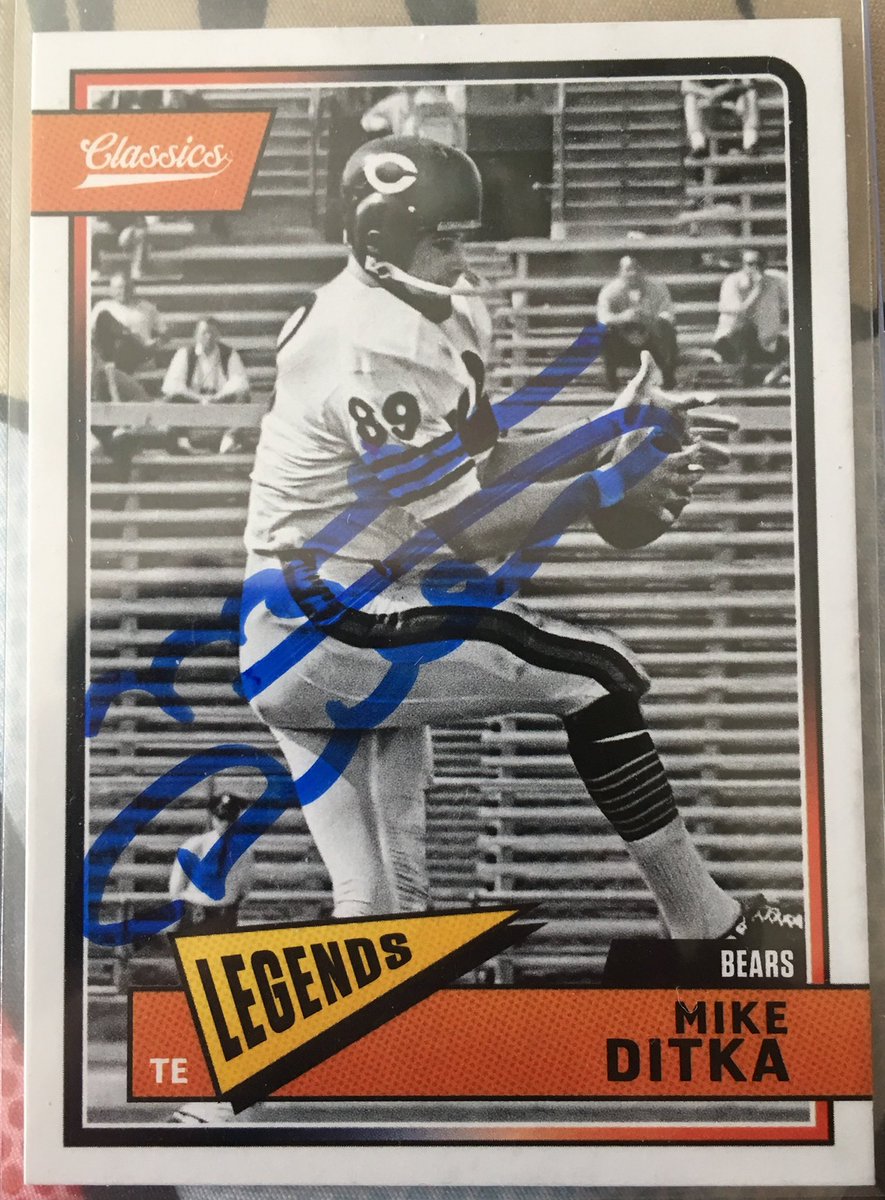 StarrsCards's tweet photo. @MrKdub @PaniniAmerica I’ll gladly take a excuse to flex my Classics autos 💪 #BringBackClassics https://t.co/8h9tYp2Nax