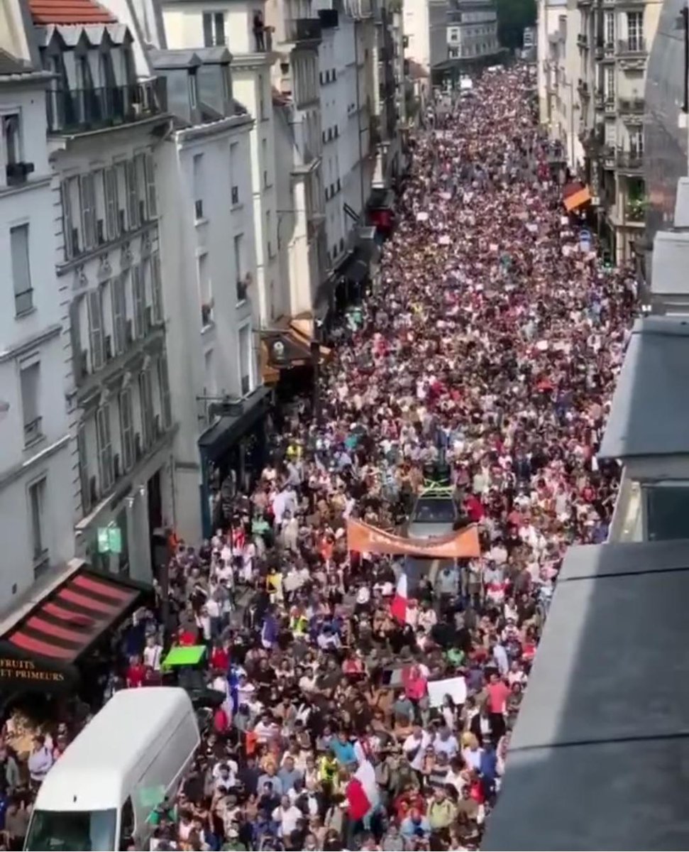 Martine WONNER's tweet - "Des dizaines de milliers de ...