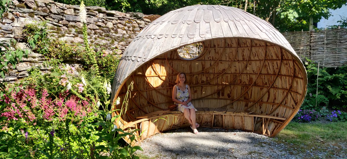 Seeking refuge from the sun in the fabulous Moss Hut @WordsworthGras #wordsworthgrasmere ....