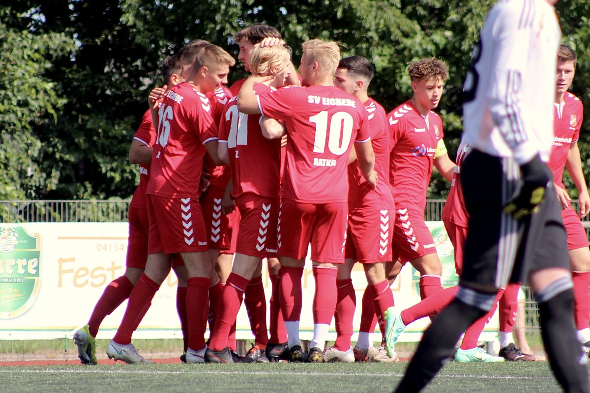 Das Endspiel kann kommen! Im Kreispokal-Halbfinale setzen wir uns mit 6:0 gegen den TSV Trittau durch. Glückwunsch, Männer!💪
____
#SVEichede #WirAusStormarn