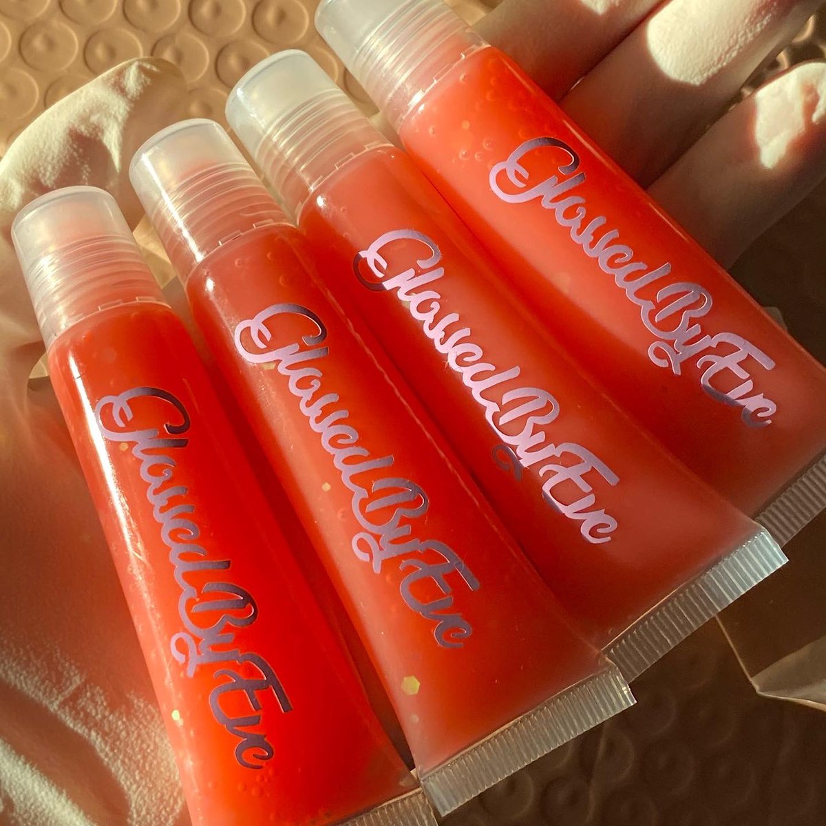 glossedbyeve's tweet photo. @wherespluto1 Hey we have affordable prices! We are dedicated to uplift and pamper each and every single one of our customers✨! In honor of our CEO going to college please use code: BISON for 25% off your order!❤️💙 All funds will be going towards tuition! https://t.co/JKoeOo1NO7 https://t.co/ByAepb0M5I