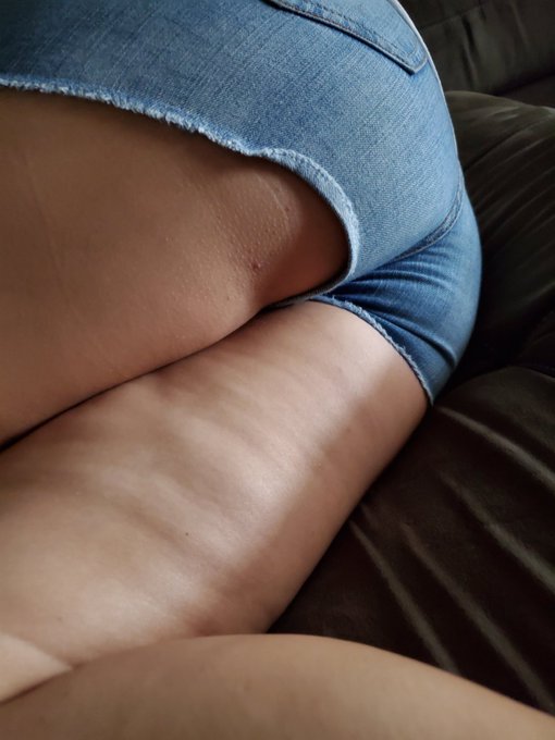 What would you do? https://t.co/aDrugRL6M7<a href="/tag/followme"class="tags"><span>#followme</span></a><a href="/tag/hugebreasts"class="tags"><span>#hugebreasts</span></a><a href="/tag/onlyfans"class="tags"><span>#onlyfans</span></a><a href="/tag/covid_19"class="tags"><span>#covid_19</span></a><a href="/tag/quarantineandchill"class="tags"><span>#quarantineandchill</span></a>