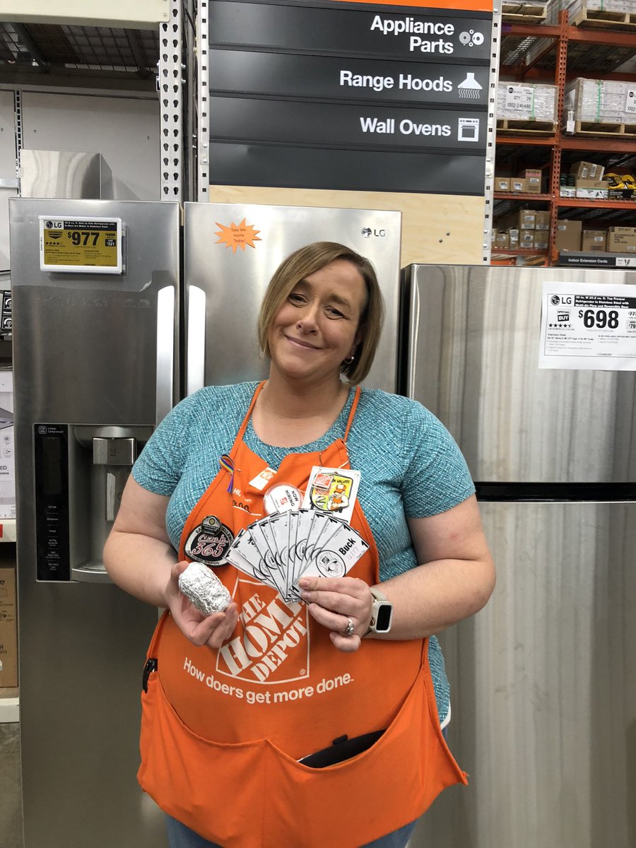 #credithotpotato  Dana is our 1pm winner! Congratulations!@HomeDepotKzoo <a href="/jennybeausoleil/">Jenny (JB)</a> @ELoichinger <a href="/fieldschris2016/">Chrisfields</a> <a href="/MrsShay27/">Shay M💚</a> @