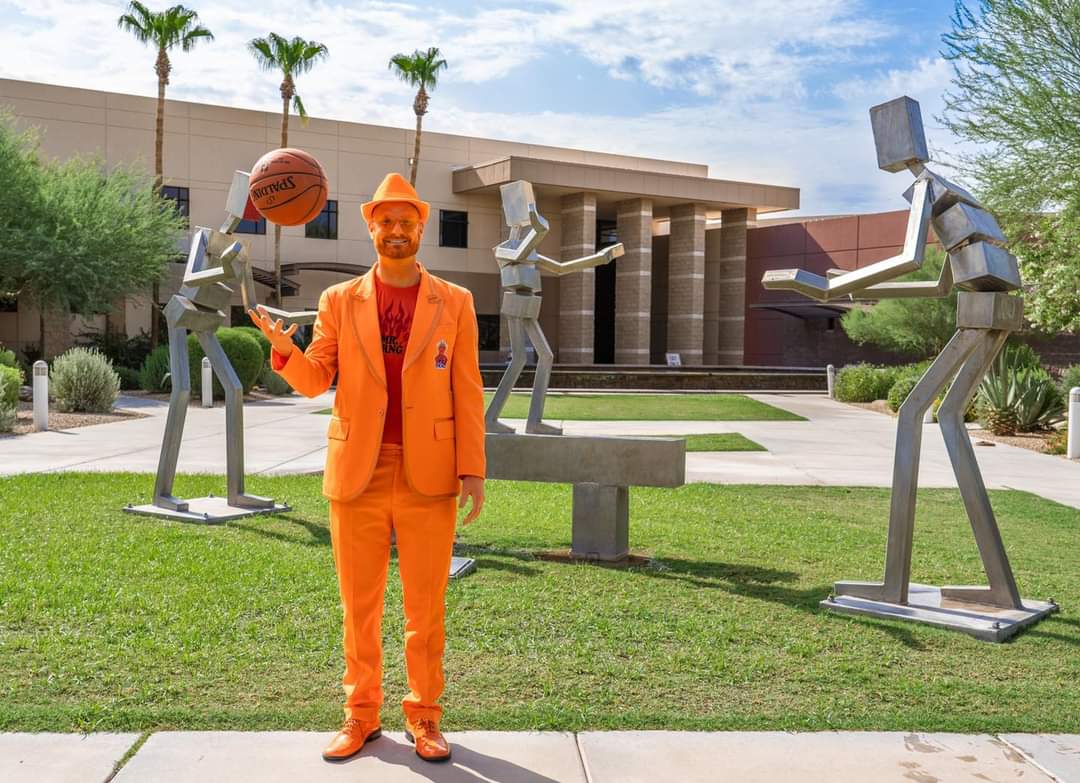 AZAvondale's tweet photo. Who's ready for some @Suns action? @PHXMRORNG and Avondale is behind our team all the way! #rallythevalley #GoSuns #DiscoverAvondale #avondalelovesyou https://t.co/XKyzGJGc7z