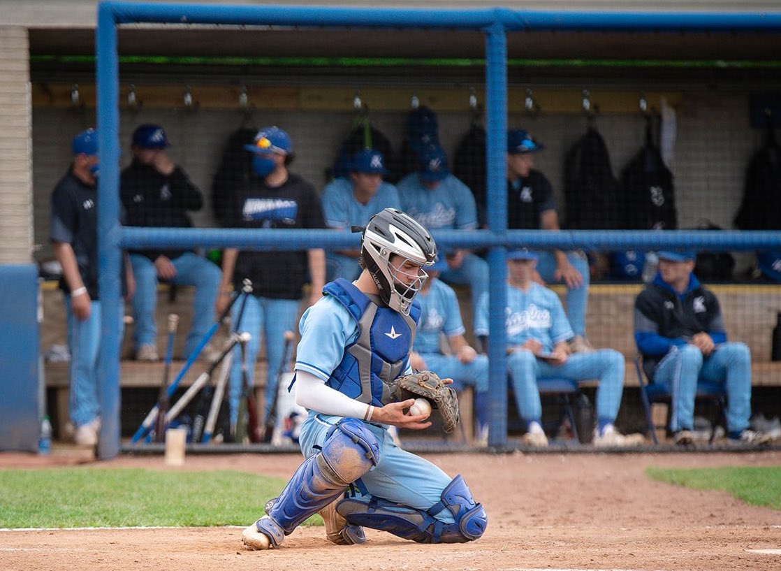 cademoss17's tweet photo. I’m excited and proud to announce that I have committed to The University of Iowa to further my education and baseball career! Thank you friends, family, and coaches for your support! #GoHawks https://t.co/oRHfORooo9