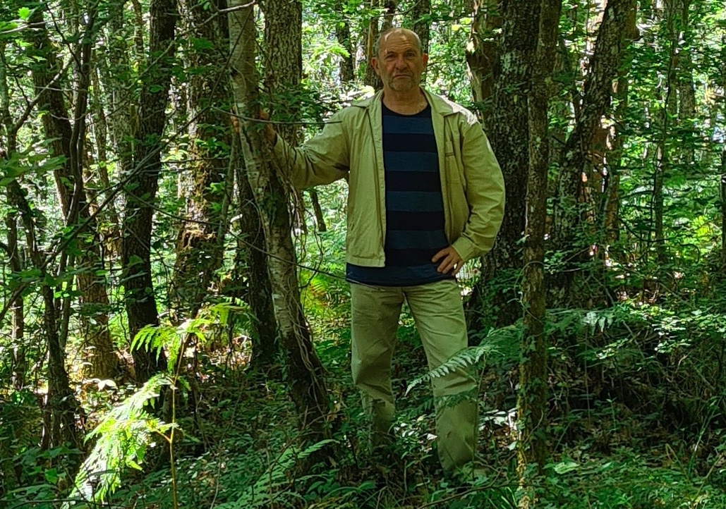 TerritoireM's tweet photo. #environnement #biodiversité Ex forestier d'État pdt 40 ans, Jean-Claude Nouard "s'est mis à écrire ce qu'il avait sur l'estomac". Il dit pourquoi il s'alarme ++ pr la forêt de la #Dordogne https://t.co/5DBKoW77Ac @A_ARBRES @Canopee_asso @cddordogne  @Yann_A_B @Ecologie_Gouv https://t.co/lzYBTfgaot