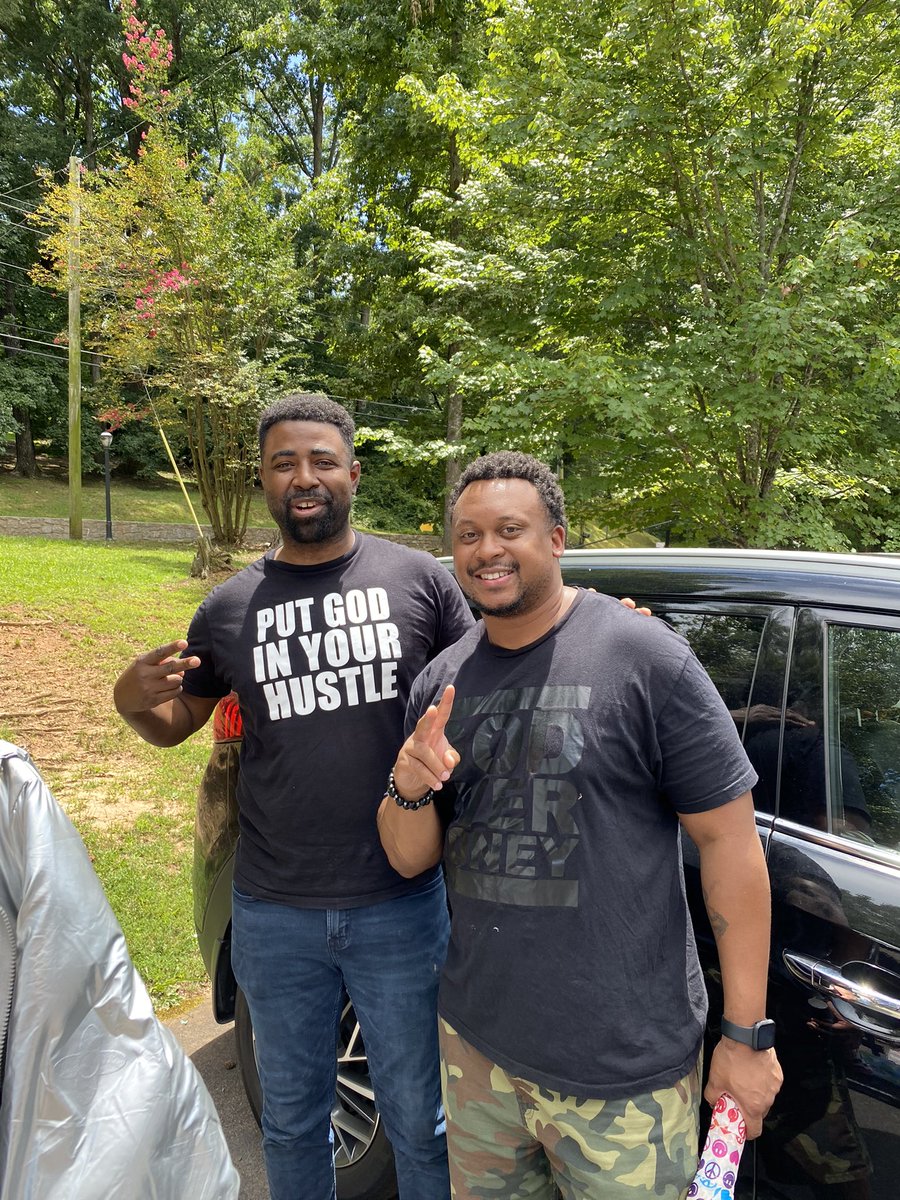 PrayOrDie's tweet photo. It’s always cool to see my awesome Preacher/Pastor buddies. Randomly ran into Rev. Henry Pitts He is a dynamic Preacher, Brother and Friend. Book him to your churches. Really good Man of God #PreachersOfAtlanta #HBCUPreachers https://t.co/r8HaRNEGvJ