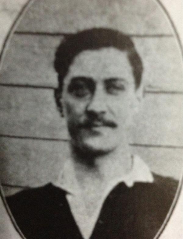 Fabi_1966's tweet photo. 17 DE JULIO DE 1890 NACE ERNESTO ALBERTO SANDE
PRIMER ÍDOLO DE INDEPENDIENTE
PRIMER JUGADOR DE INDEPENDIENTE EN INTEGRAR UNA SELECCIÓN NACIONAL. https://t.co/3Wqp81uKXg