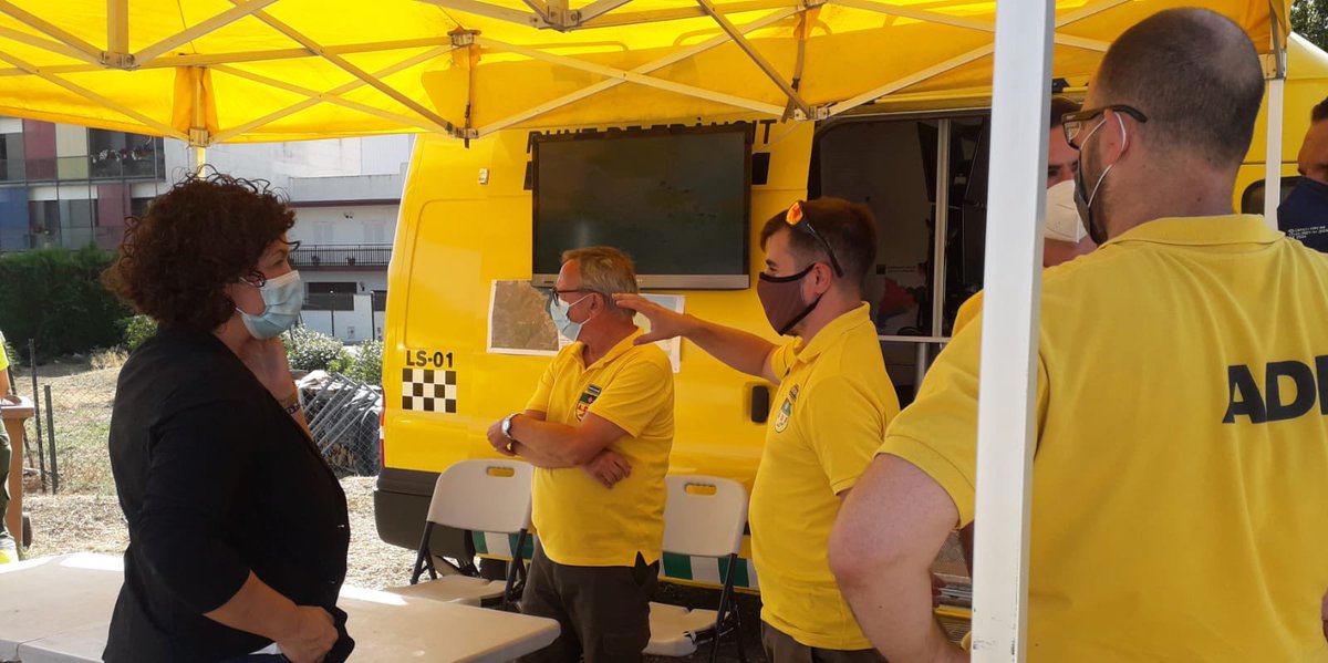 AnnaSanitjas's tweet image. Avui hem estat al #IFLlanca i hem pogut comprovar la importància de les franges de protecció de les urbanitzacions i de la prevenció d’incendis feta al Massís. Ens posem a treballar per les actuacions post-incendi. Moltes gràcies #ADFs, @bomberscat i serveis d’emergència!