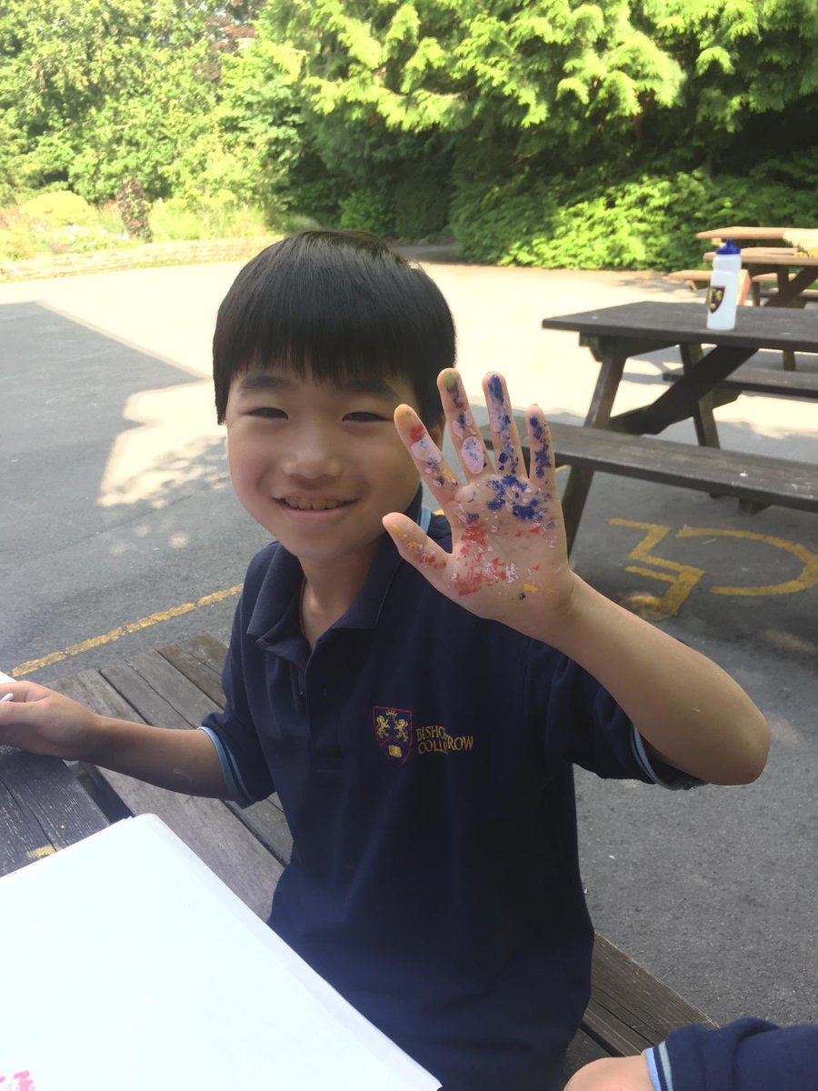This week, our Junior students have enjoyed a variety of creative activities, including some fabulous artwork completed in the Summer sunshine, which has finally arrived!