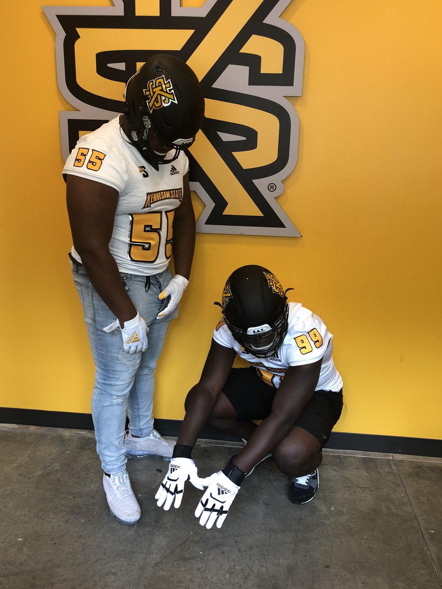 JaquanFank's tweet image. Loved the tour ,great school 💯 #LLDeuce @Ryan_Vandervort @Coach_Burks @kennesawstfb @PineForestFB @CoachLeeBurt