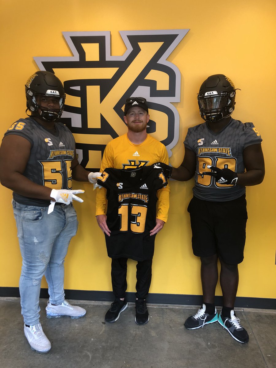 JaquanFank's tweet image. Loved the tour ,great school 💯 #LLDeuce @Ryan_Vandervort @Coach_Burks @kennesawstfb @PineForestFB @CoachLeeBurt