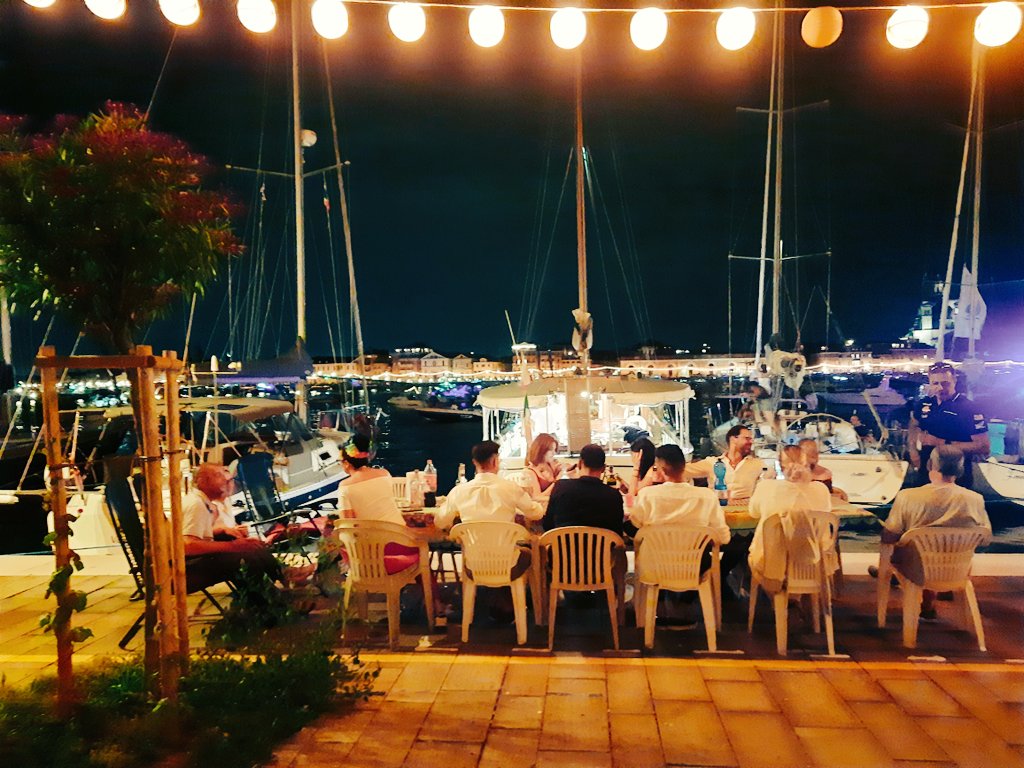 veneziaunica's tweet image. #RedentoreVenezia2021 | È cominciato il conto alla rovescia in Giudecca, cresce l'attesa per i fuochi d'artificio della notte "famosissima" 🎆