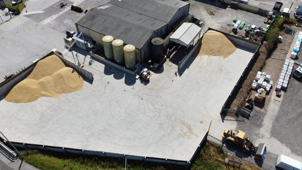 🌾 Harvest 2021 🌾

And we’re off…… in fantastic weather….. couldn’t be better. 

Don’t for get to send / tag us your harvest photos / video’s 👍

#southernfuels #harvest2021