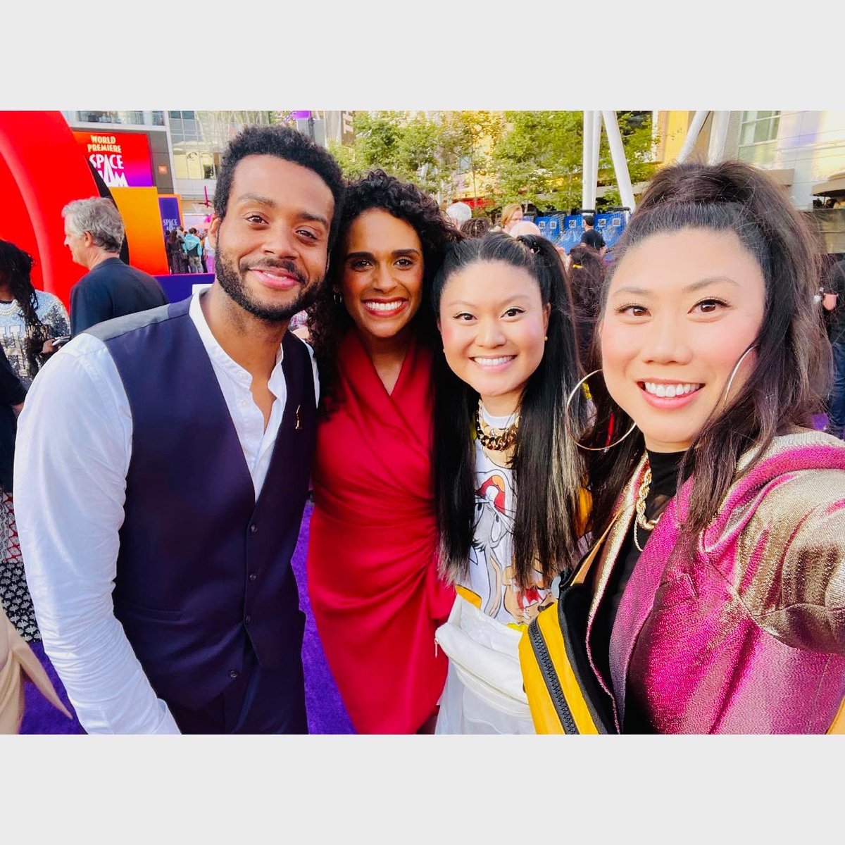 #SpaceJam Premiere was LITTT!! #JAZMINsisters <a href="/spacejammovie/">Space Jam: A New Legacy</a>🪐🏀🐰🥕✨