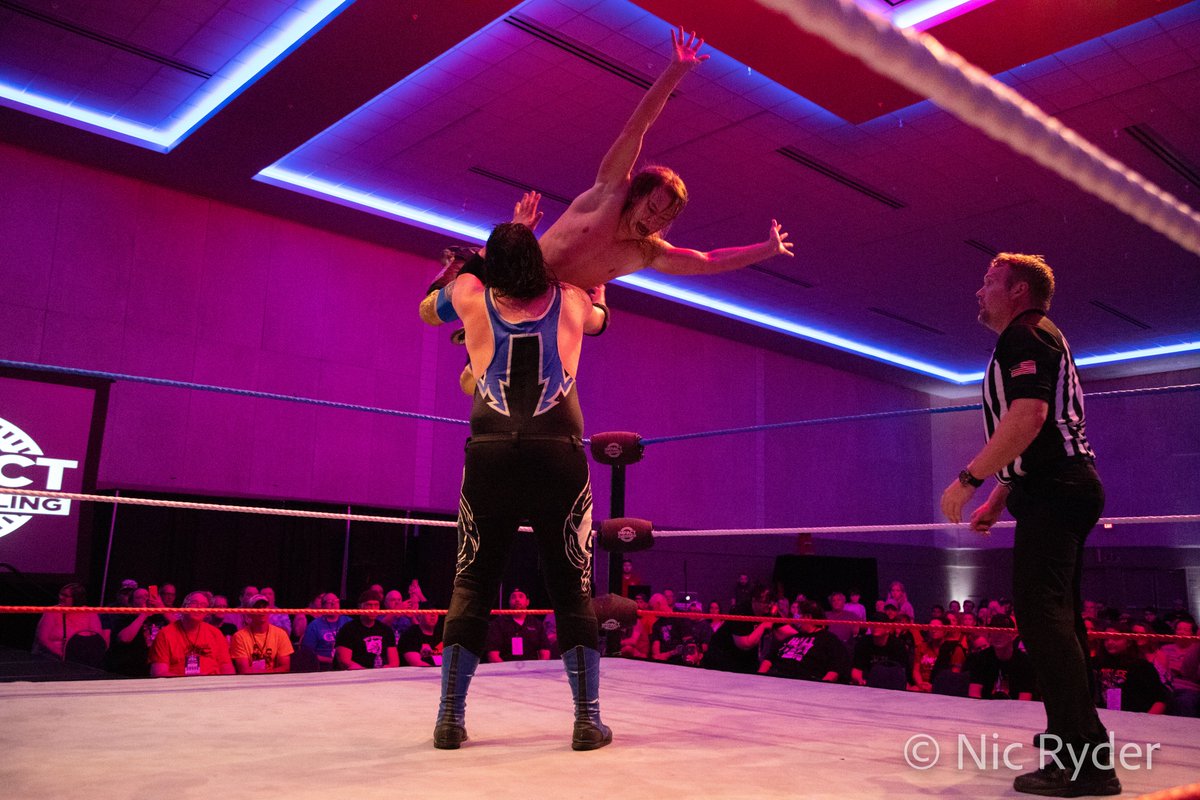 Nic_Ryder's tweet photo. And the main event #AndNew #TNTHOF https://t.co/pgPckc0Xa6