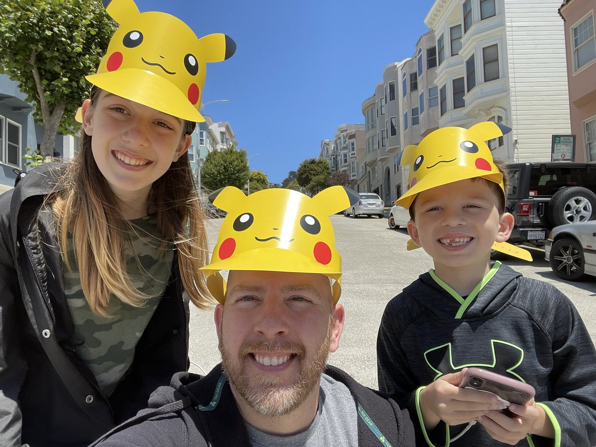 DoctorHarding's tweet photo. We checked both ways. #PokemonGOFest2021 https://t.co/qUNiyMsOAL