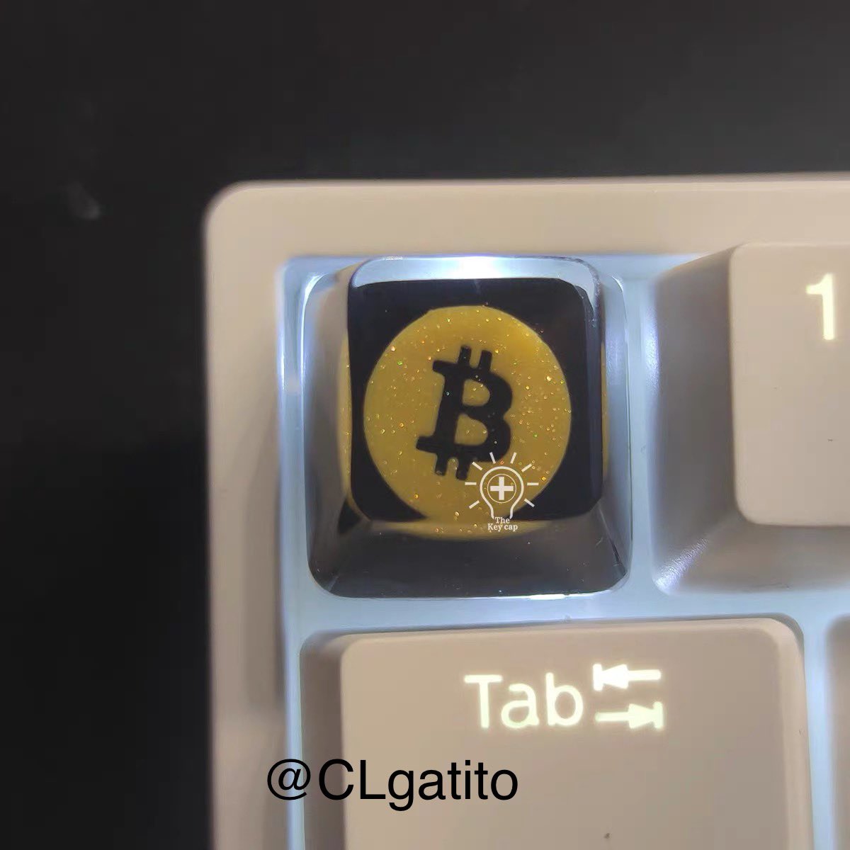 CLgatito's tweet photo. I think u need both #bitcoin #cryptocurrencies https://t.co/jKgwL1PQ2f