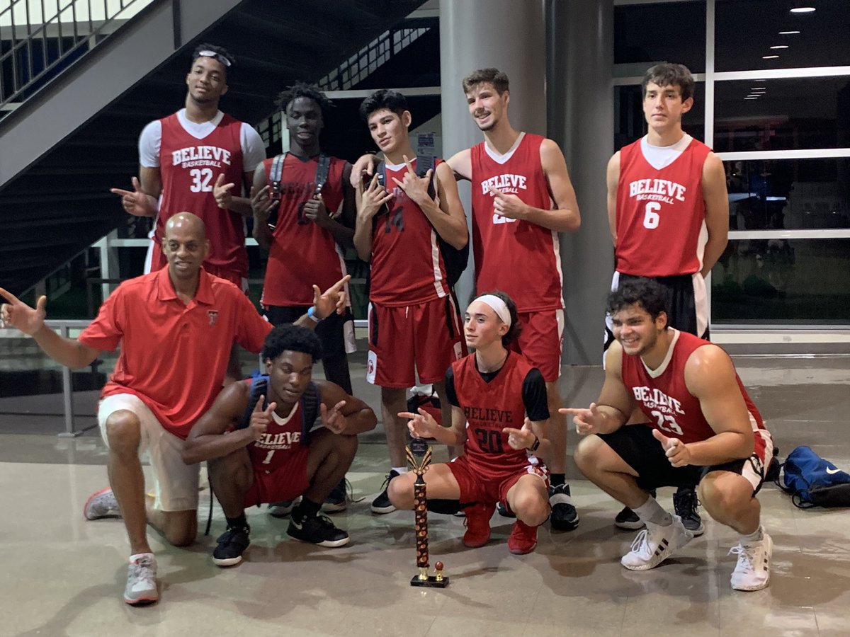 ccnanook_raah's tweet photo. Way to go Believe🏀🙌👏🏼👊Next stop 🏀 Lubbock bound 🏀👊 https://t.co/2cuTTwy9ly