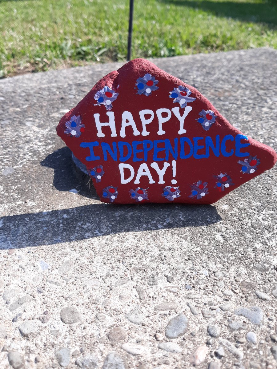 rckingrocks's tweet photo. #HappyIndependenceDay rock I painted for a decoration at our house. 

#Happy4thofJuly #happy4th #IndependenceDay #rcking https://t.co/Pg1hEr7YDL