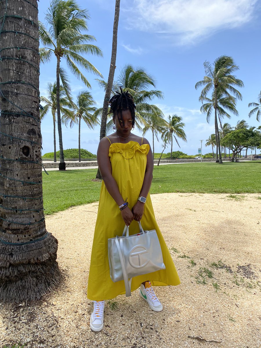 hooddelicacy's tweet photo. miami did what needed to be done 🏝🌞 https://t.co/sgr8HG5dv2
