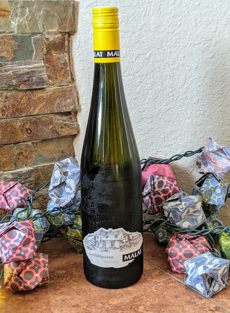 CircoVino's tweet photo. #WeingutMALAT Grüner Veltliner Höhlgraben
Grüner Veltliner cultivated on this vineyard "Höhlgraben" produces a spiciness of white pepper &amp; floral aromas on the nose &amp; fine, elegant fruit characters on the palate. Simply delicious!
#withthewinecircus #austrianwine #singlevineyard https://t.co/rulMUjtyQQ