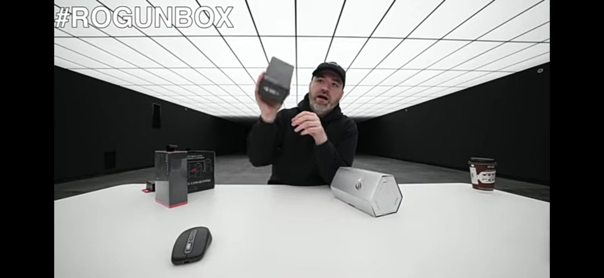 arnoldphil007's tweet image. #ROGUNBOX