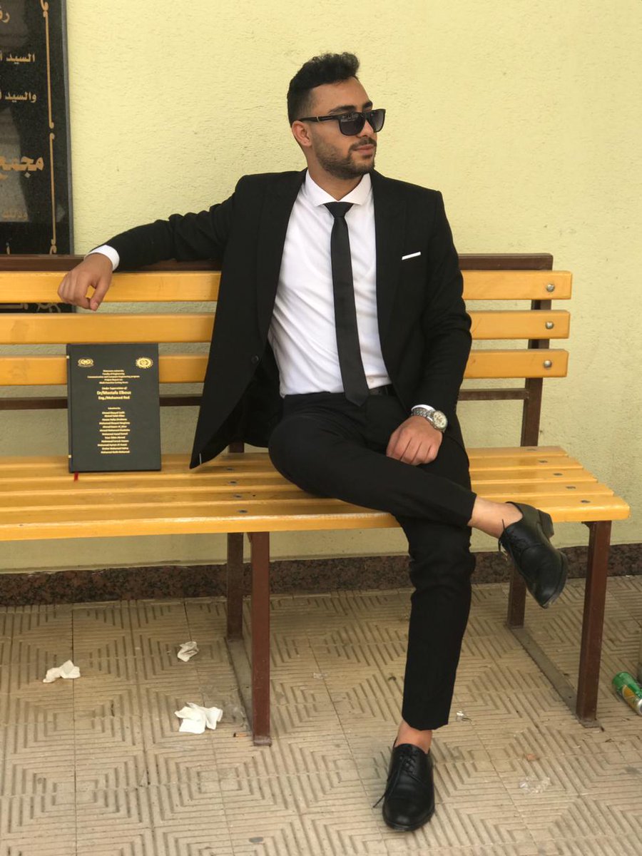 El3zazii's tweet photo. 🎓🖤 https://t.co/xLRqck7Ty9