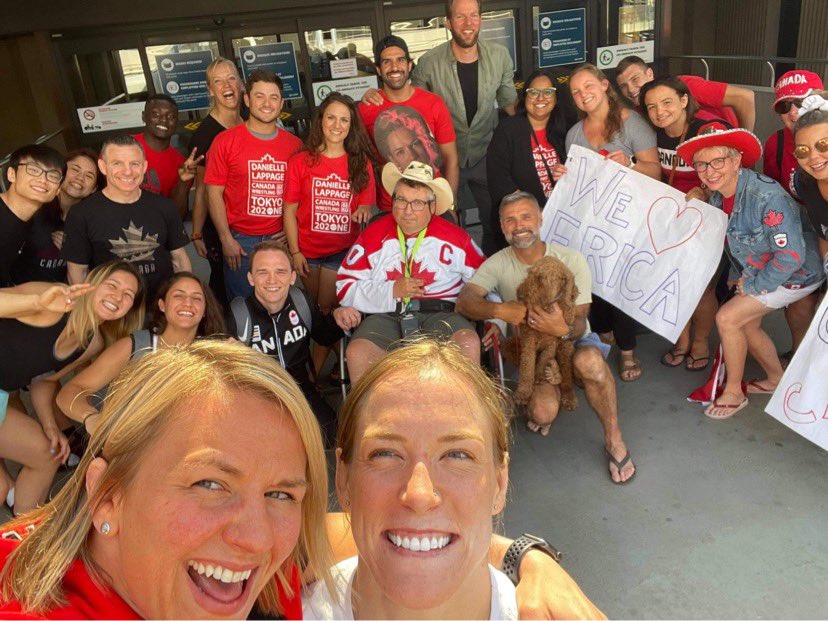 DanielleLappage's tweet photo. AND WE ARE OFFICIALLY EN ROUTE TO #Tokyo2020 after the cutest airport send off! https://t.co/K9kgZNXKId