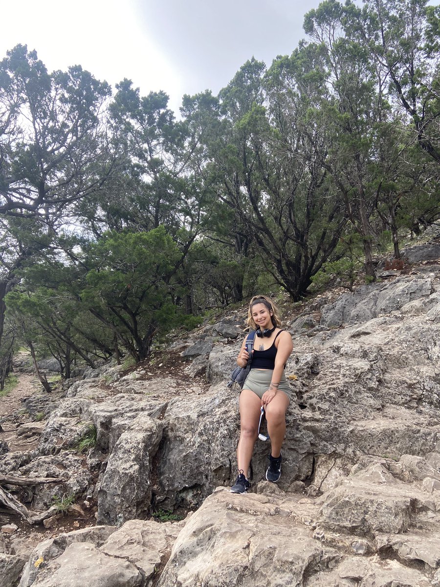 _nyrvv's tweet image. ✨the grass is greener over here✨