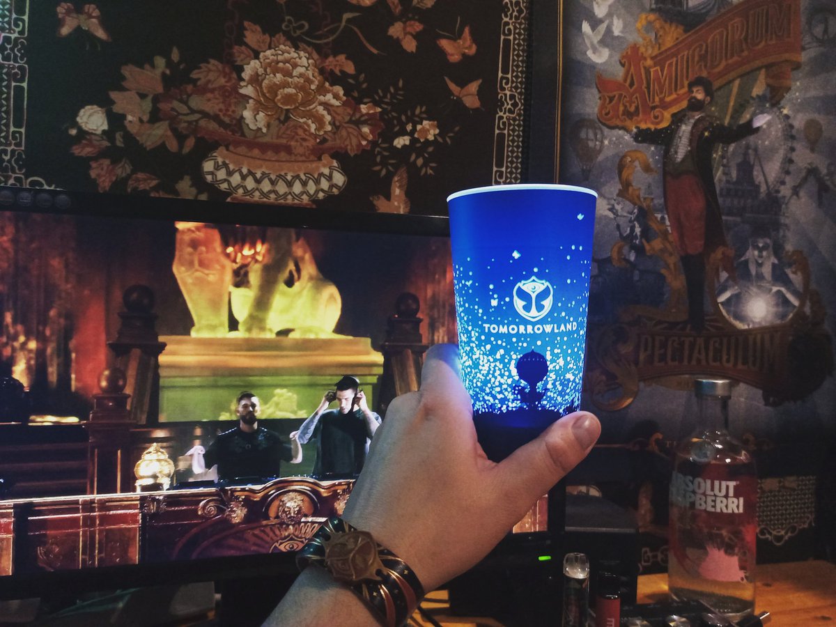 ManOnTheRun_'s tweet photo. #AmicorumSpectaculum
@Tomorrowland โ #AroundTheWorld โ The Digital Festival!!! ๐๐ป๐ฅณ๐๐ฅ๐ช
https://t.co/aTGhzV8Gyh ๐ฆ๐ถ
#Tomorrowland #ElectronicMusic #PLUR #MusicIsLife
#UsaMascarilla #QuedateEnCasa #Mรฉxico https://t.co/ZLaSrYFzVM