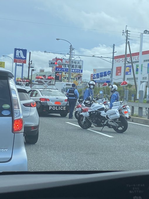 事故 国道3号線 新宮町カインズ付近の交差点で自動車がひっくり返る大きな事故 通行止め まとめダネ 事故 国道3号線 新宮町カインズ付近の交差点で自動車がひっくり返る大きな事故 通行止め まとめダネ