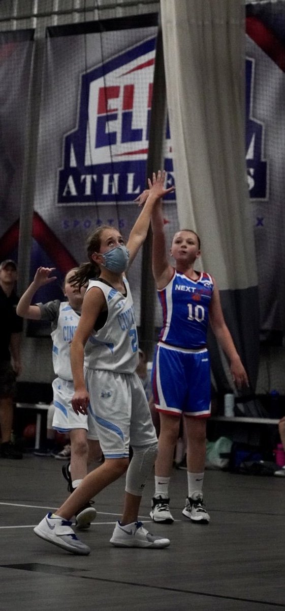 RhysEverett3's tweet image. 4th in Nationals with my Girls!!! #2029 #Nextlevelbasketball