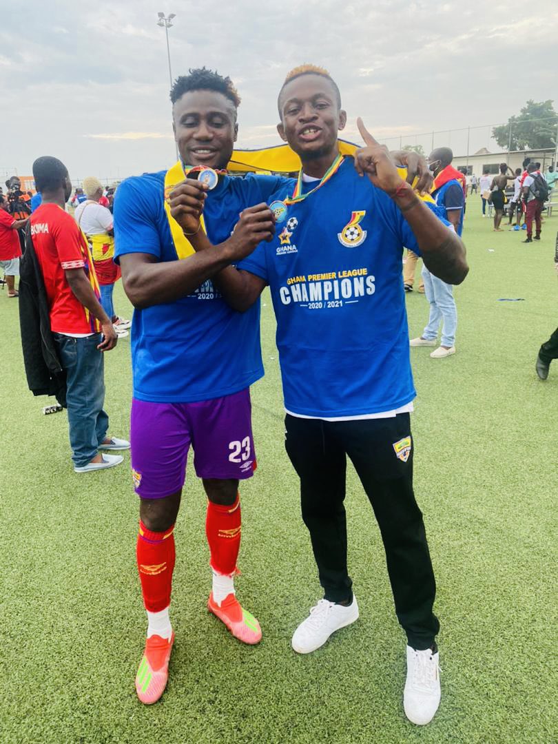 OfficialRazak9's tweet photo. From Grass to Grace 🕊💯🙏🏾 # Abdul Razak Ali no 35 🏆🏆🥇🥇🌈🌈🙏 the Champions Accra Hearts of Oak S.C. Allah no go shame us 🙌✨🙌🥇🏆 https://t.co/LtvT2TTEwr
