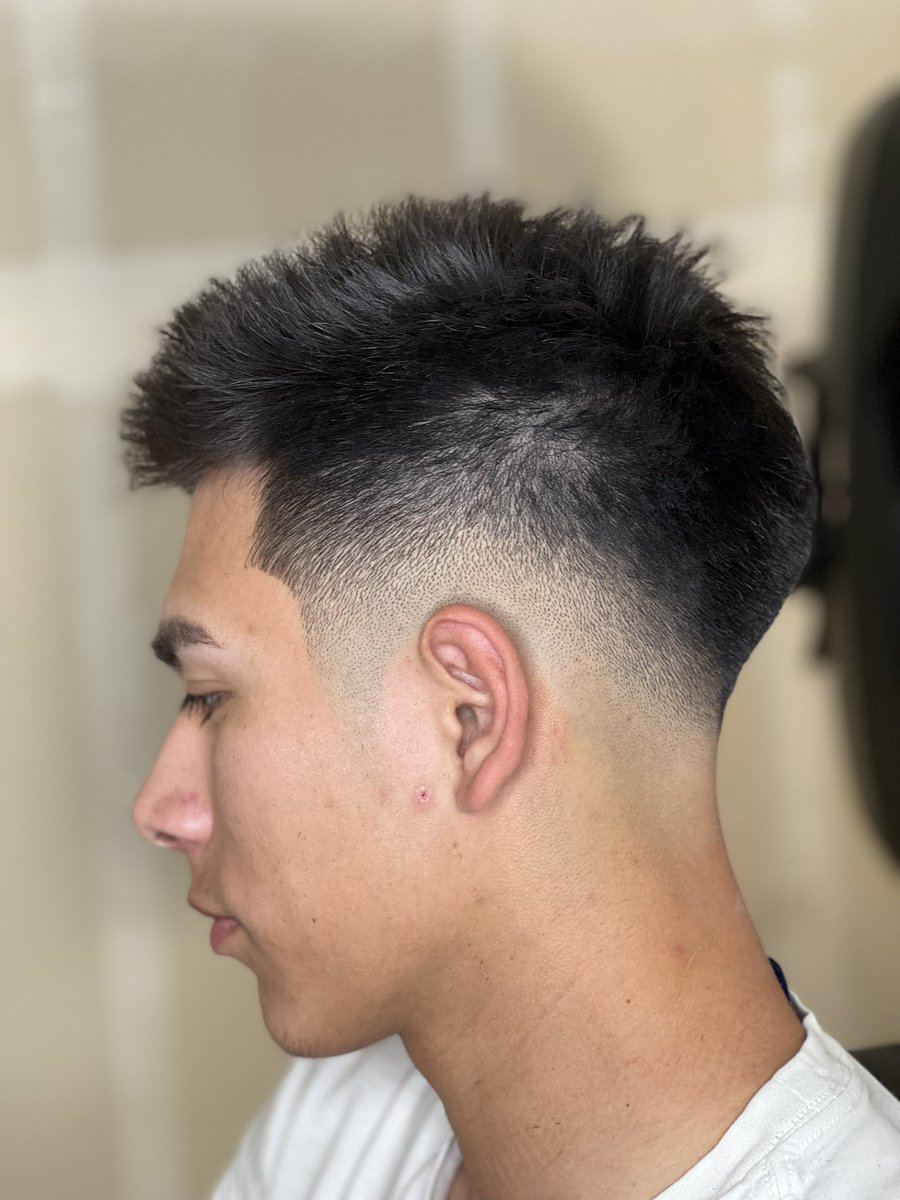 LOW DROP FADE ✖️ SHARP C-CUP

• I came to BALL, I pictured all this so vividly 🏁
• Dm or text to book an appointment 🗓

Any kind of tips, constructive criticism, advice, or even hate is very much appreciated and welcomed!! 

Follow <a href="/rico_b81/">ricoklean</a> for different style haircutsTTHGOR