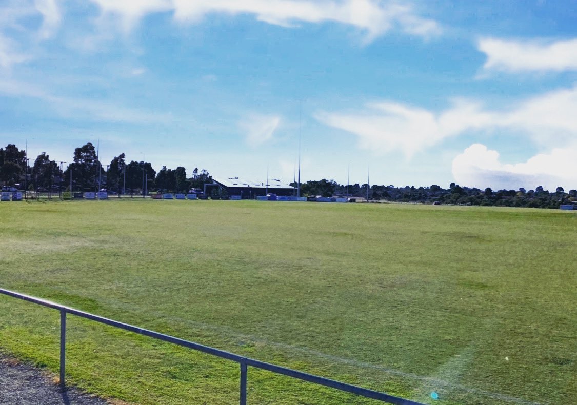burnsidehfc's tweet photo. Looks like a great day coming up Bears 🐻 

Break the isolation blues and get out for some exercise to freshen the mind. If your within 5kms come and have a kick 🧡💙

And remember to check in on someone, you might just make their day 😀

#greatdayforarun #haveakick #ruok https://t.co/7Jq8k5xGs4