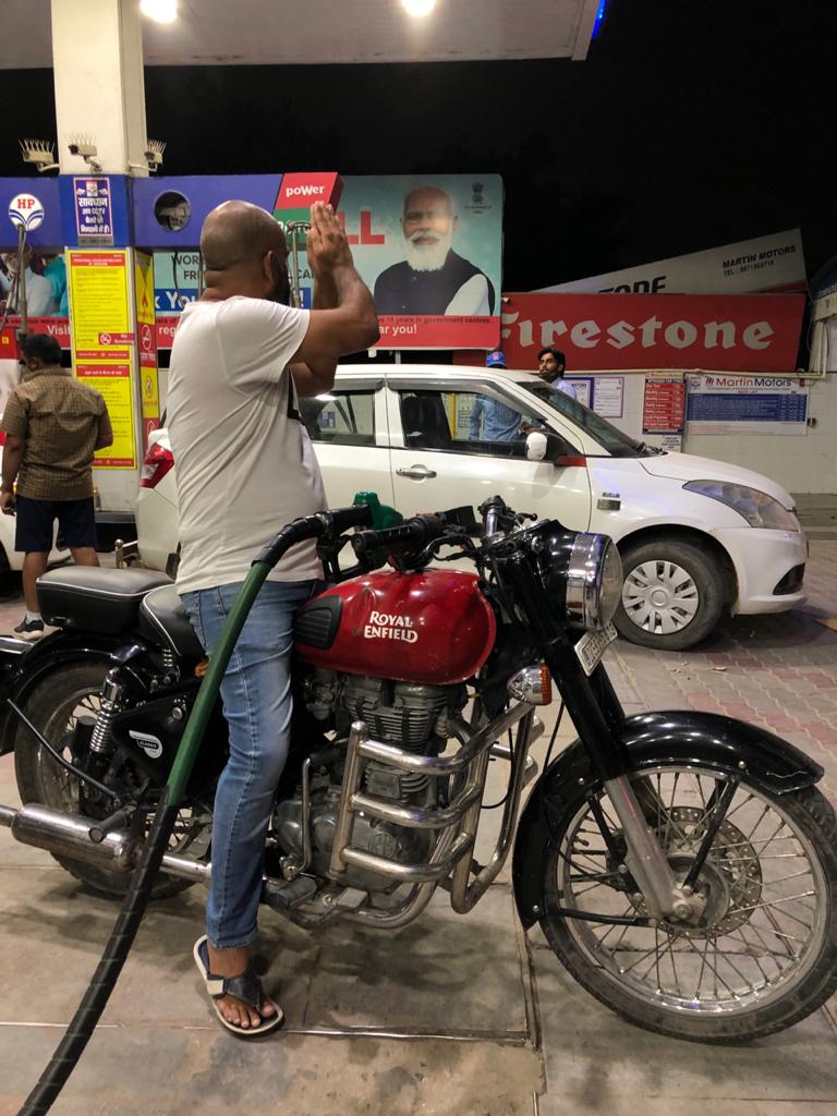 meena_pinkoo's tweet photo. Caption this
#3rdग्रेड_टीचर_ट्रांसफर_मांगे https://t.co/8w8VUgUI66