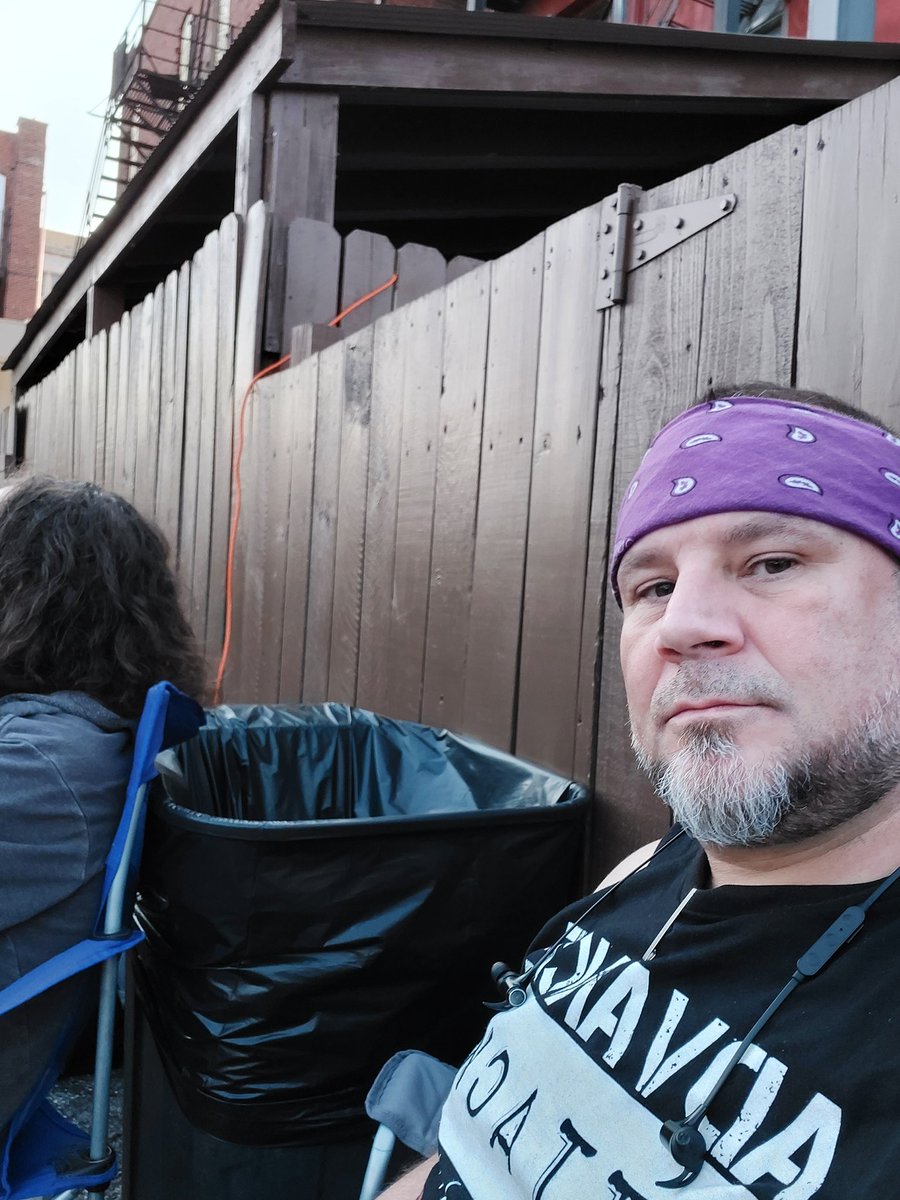 COwsley33's tweet photo. #TrashWithTrash @SCWPro #BattleAtTheBrew #independentwrestling #prowrestling #3shows8days @BlackandBrave #BYOC #OrtegasHotplate #rivertrash https://t.co/qevM9sfFzO