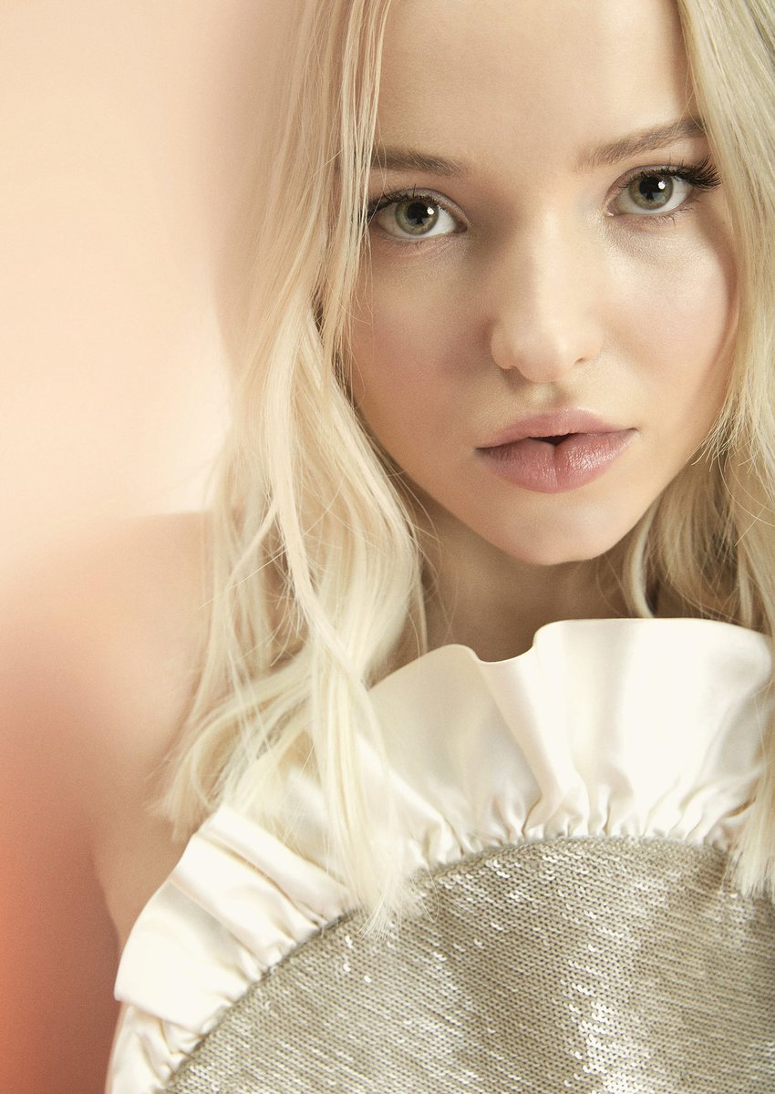 ElleRoseBooks's tweet photo. Okay but #tog fam. Hear me out. @DoveCameron as Aelin Galathynius. @SJMaas #throneofglass https://t.co/R7eYBWdXvk