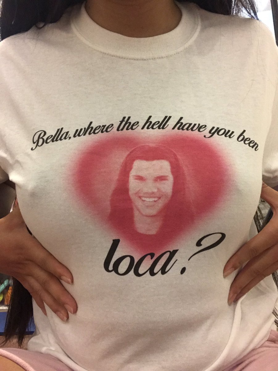 Pleaseeeeee look at my shirt!!!!! (Excuse my nips 🙄)