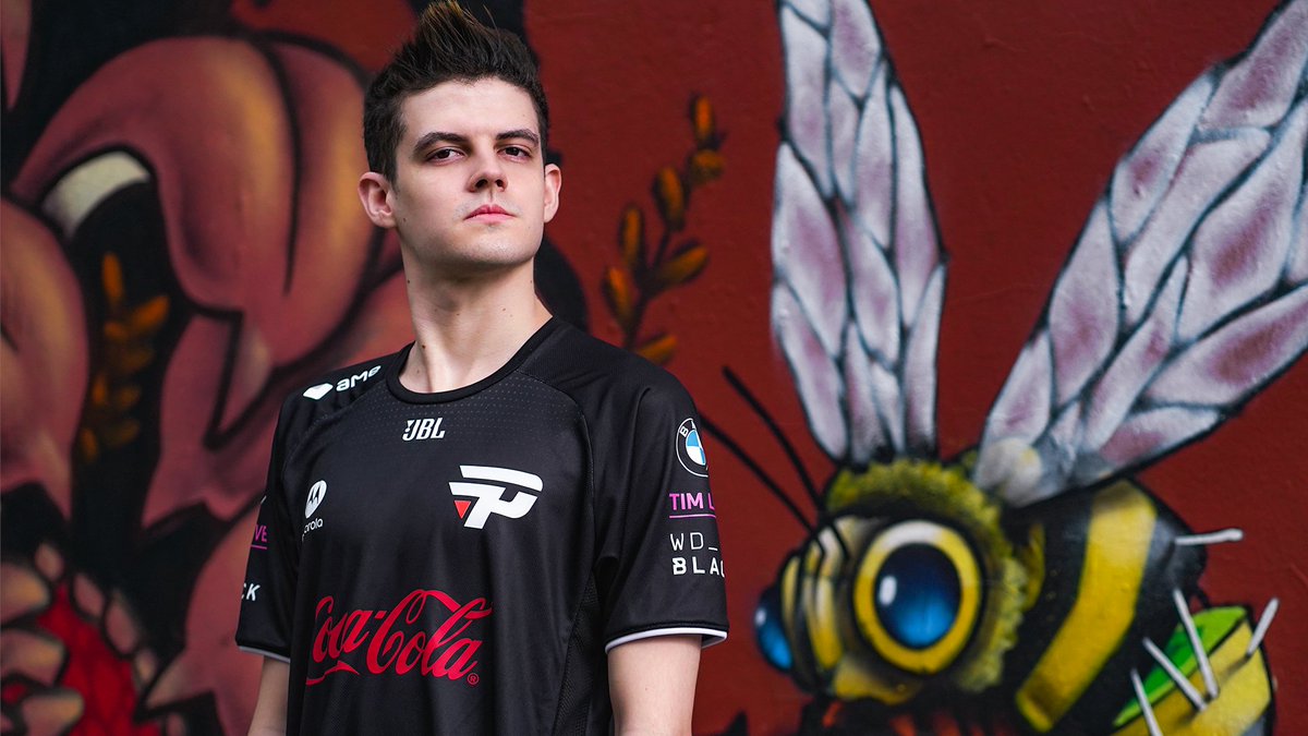 Kamizeon's tweet image. Pessoal! Desafio da paiN aqui: a cada 15k de #GOpaiN nesse tweet, vamos sortear um uniforme 2021 autografado por mim! 

As regras: 

•Dar RT nesse tweet
•Deixar #GOpaiN nos comentários (pode mandar mais de uma vez!)
•Ter o perfil aberto

Valendo!