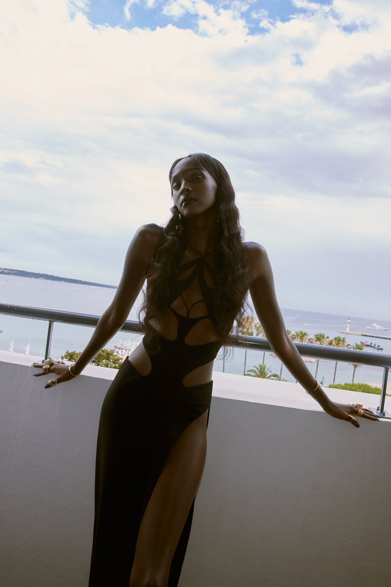 lousandtheyakz's tweet photo. Last night in Cannes pt2 https://t.co/CETgdGoW0f