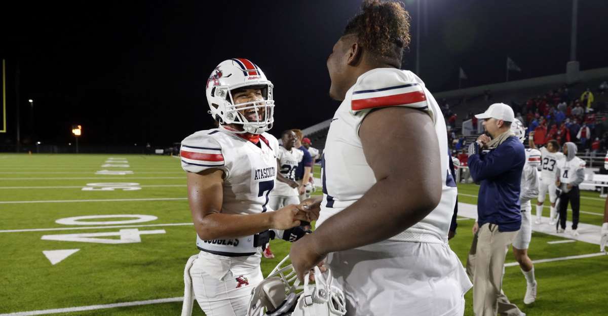 MarcG14Line's tweet image. Dual-Threat QB 🅰️🦅💪🏼 🤫@gavin_session07 #SessionTime #RunPass #Playmaker #FridayNightTykes