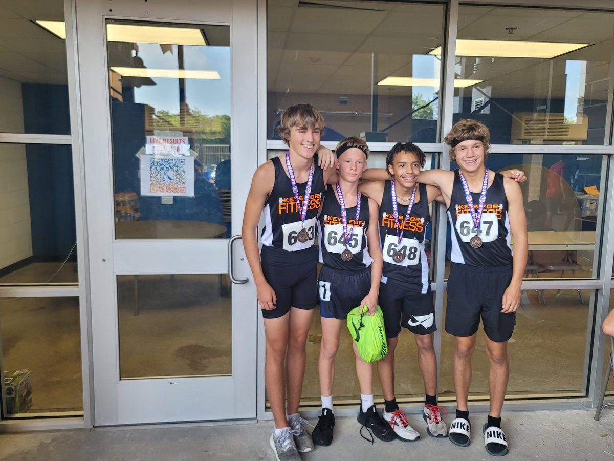 Coach_Mallam's tweet photo. Had a good track meet for our boys track team. Our 4x1 relay qualified for the state meet 3rd overall. Had some individual guys to make it in their events. 
2nd 100m 
2nd 110H
1st &amp; 4th 300H 
#summertrack #taafregion4 #coachgrind #keysforfitness #loveandtrack https://t.co/Kfkft8qxGB