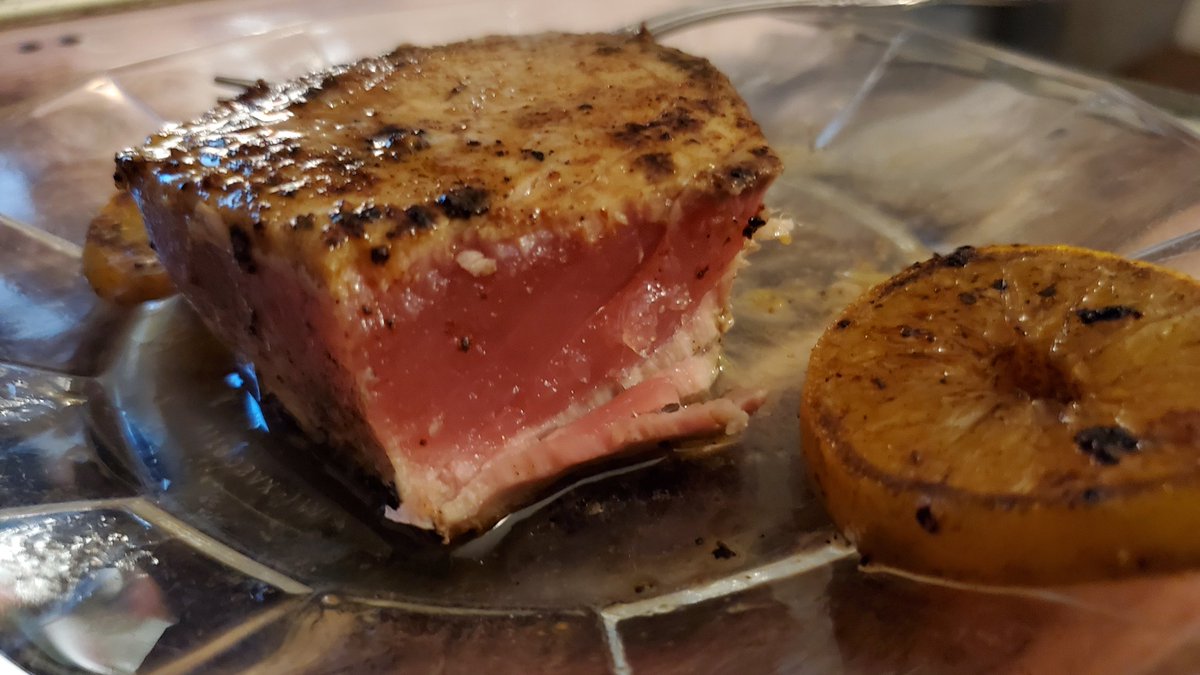 almostablaze's tweet image. #castiron #ahituna #steaks #clementineorange  #smokedpaprika #chipotle #salt #blackpepper  #oliveoil #butter #roastedgarlic #teriyakisauce #seared #rare #goodeats 🐟🧄🍊🧈